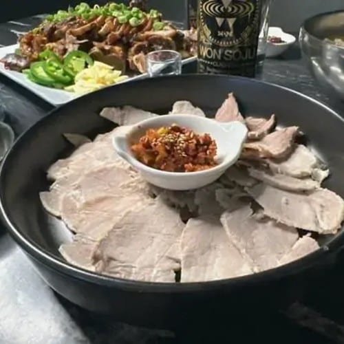 Pyongyang Jeyuk 평양냉제육.