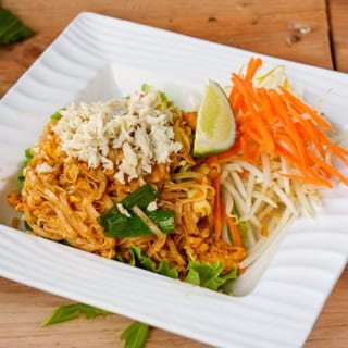 Chan Pad Poo (Spicy Noodles)