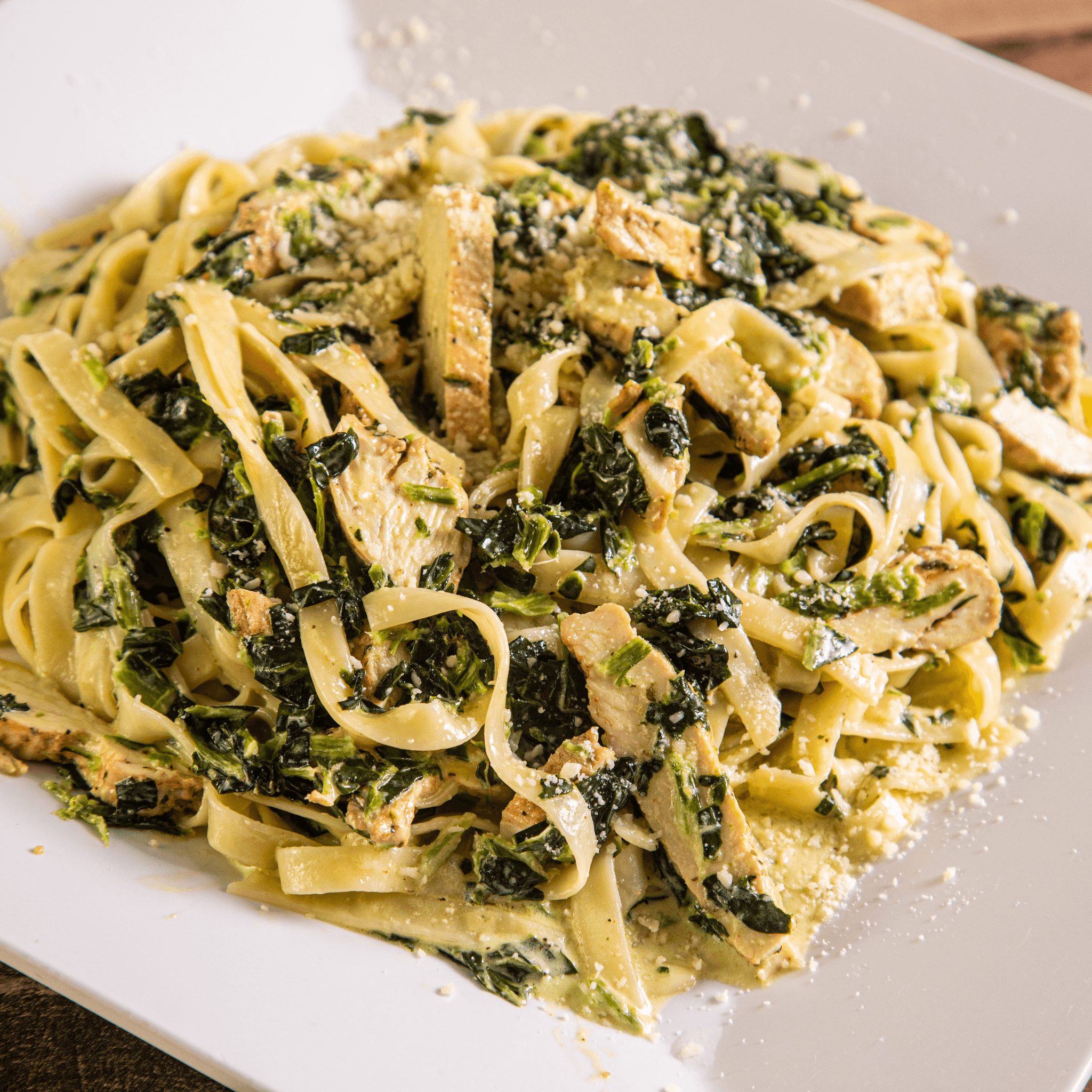 Chicken Spinach Alfredo Pasta Dinner.