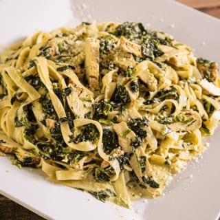 Chicken Spinach Alfredo Pasta Dinner