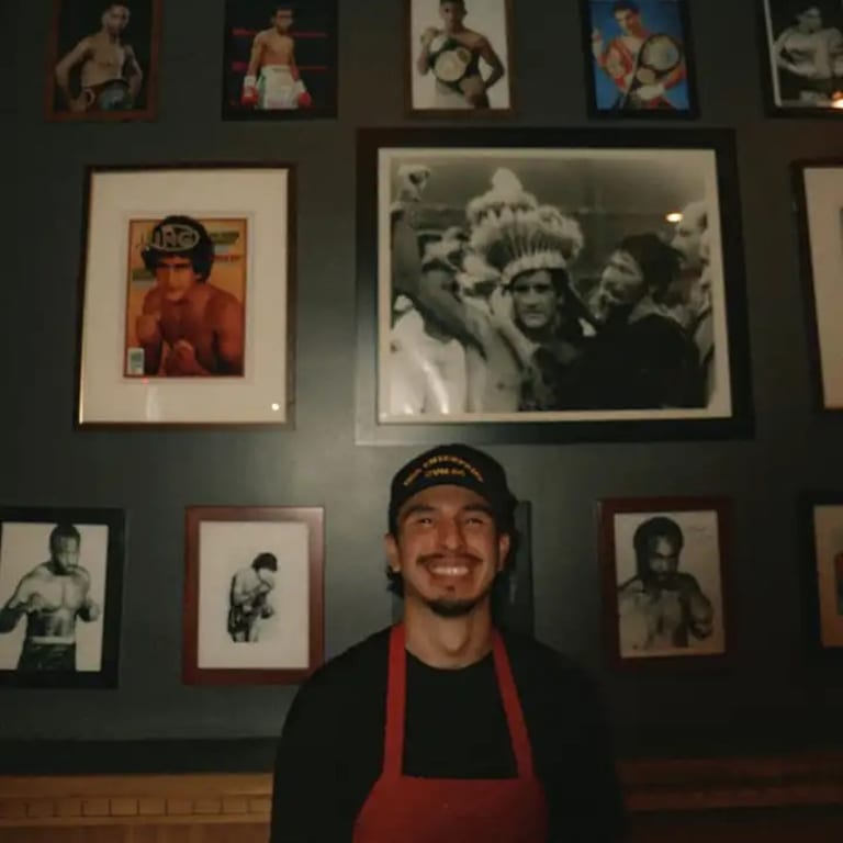 Last Round Tavern: Knockout Atmosphere and Flavor