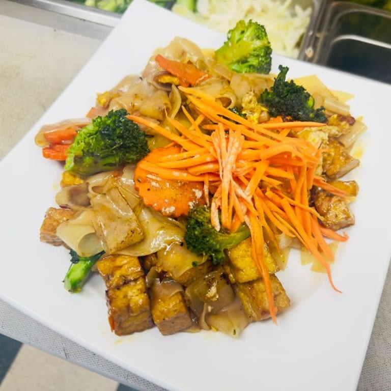 Delicious Thai Soup and Noodle Bowls