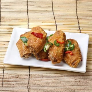 Salt & Pepper Chicken Wings / 椒鹽雞翼