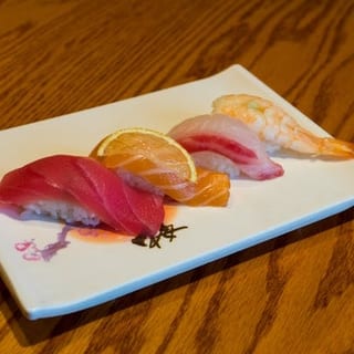 Sushi Appetizer •
