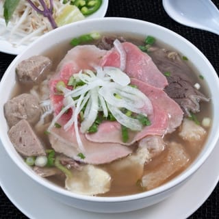 P8. Pho Special (GF)
