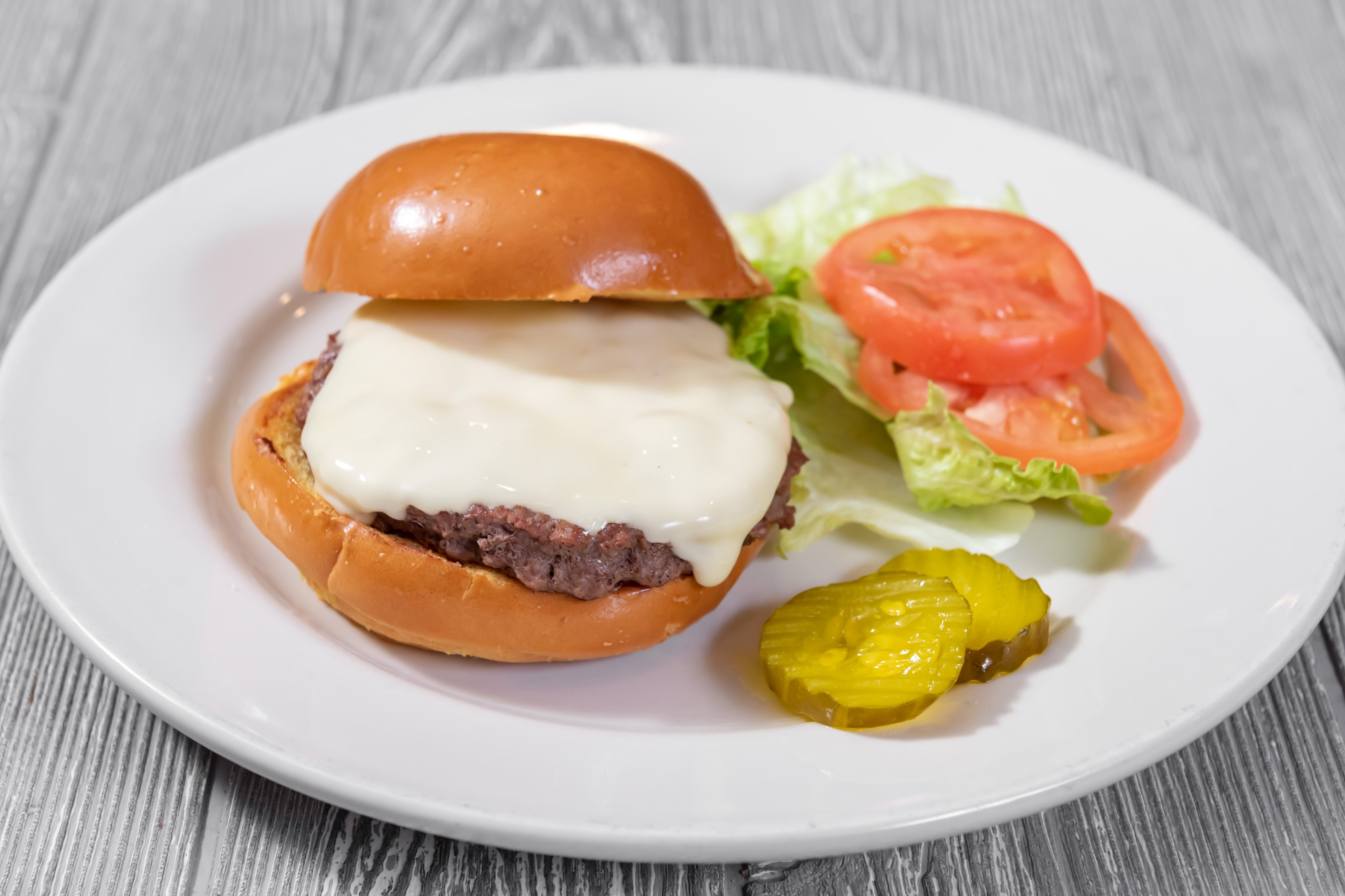 Cheeseburger Deluxe.