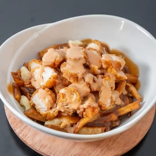 Crispy Chicken Poutine