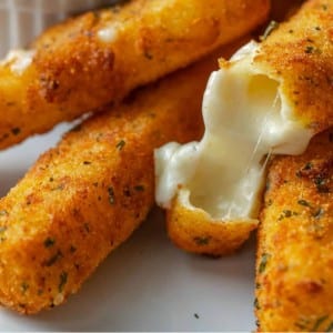Mozzarella Sticks (6).