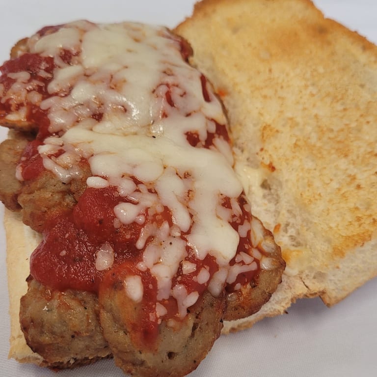 Delicious Meatball Subs: A Crowd Favorite