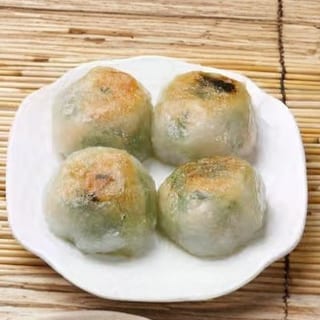Pan-fried Shrimp & Chives Dumplings / 鮮蝦韭菜粿