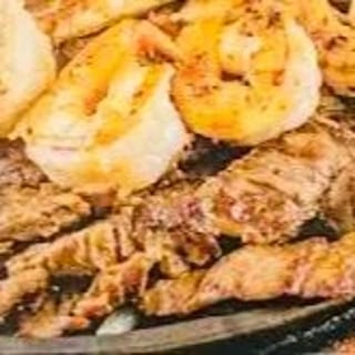 Carne Asada Con Camarones