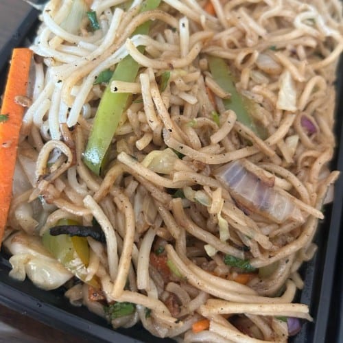 Veg Hakka Noodles.