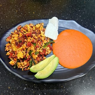 CHORIZO CON HUEVO PLATE