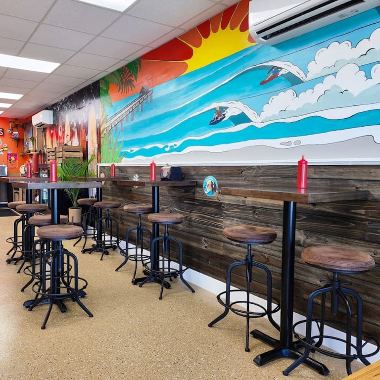 Casual and Family-Friendly👨‍👩‍👧‍👦