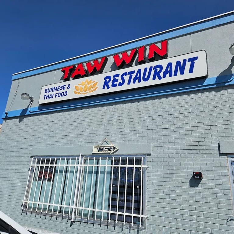 Welcome to Royal Taw Win Thai & Burmese Restaurant