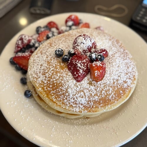 Seasonal Berries Pancake.