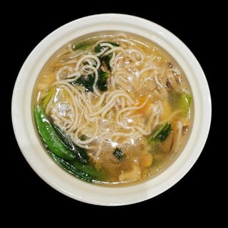 P18. Plain noodle soup (beef broth) (No Thit)