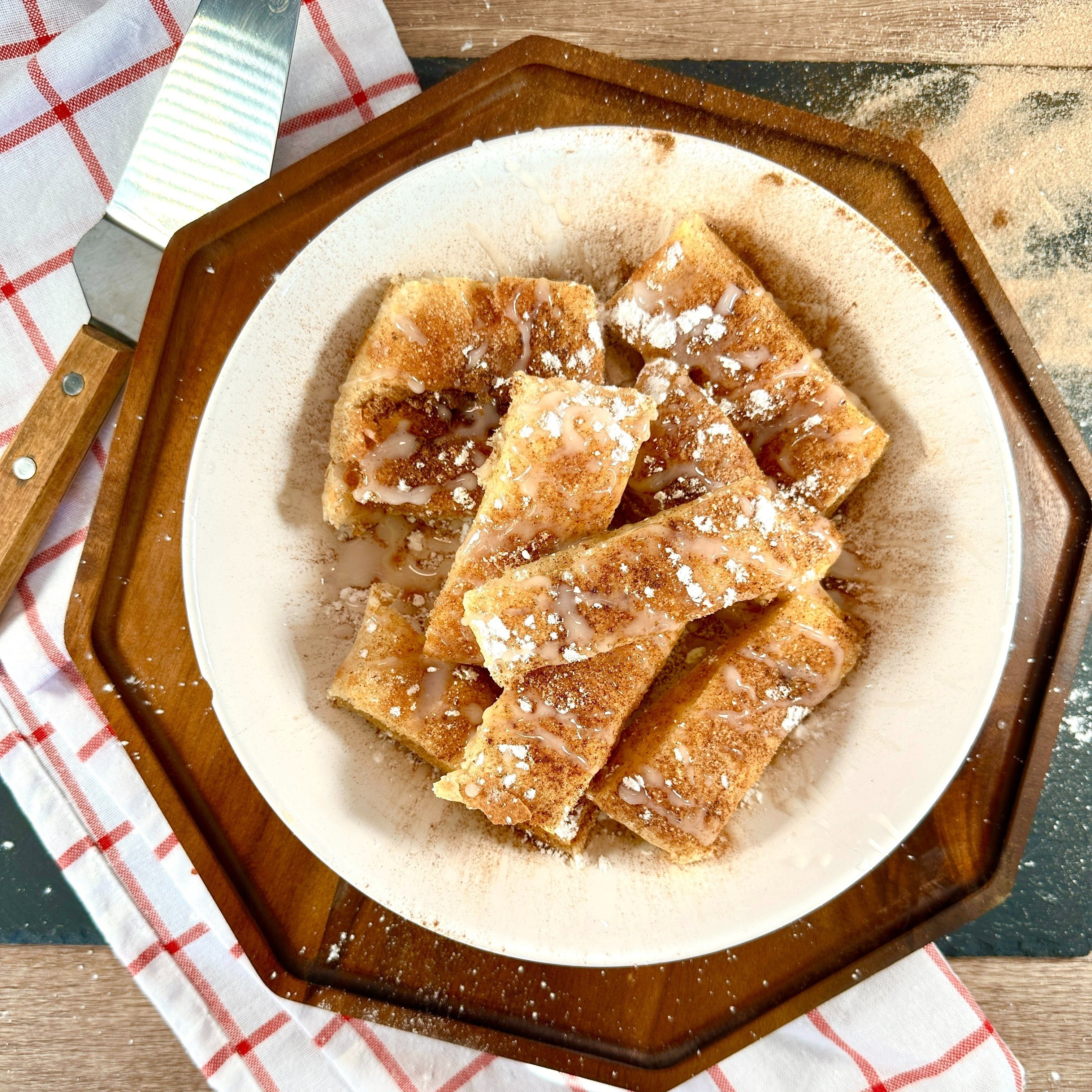 Half order Cini-Bread.