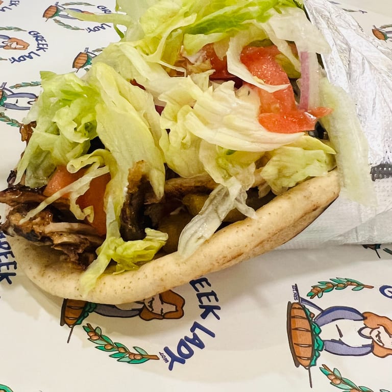 Fresh from farm to our kitchen to your plate