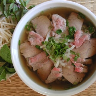 P11. Rare Beef Noodle Soup (Tai)