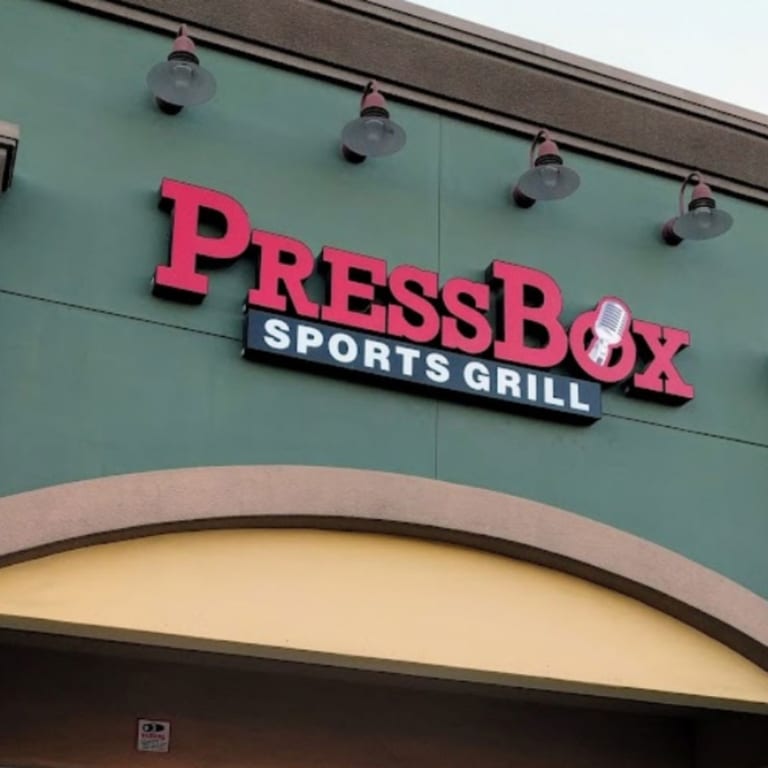 Welcome to Press Box Sports Grill - Clovis