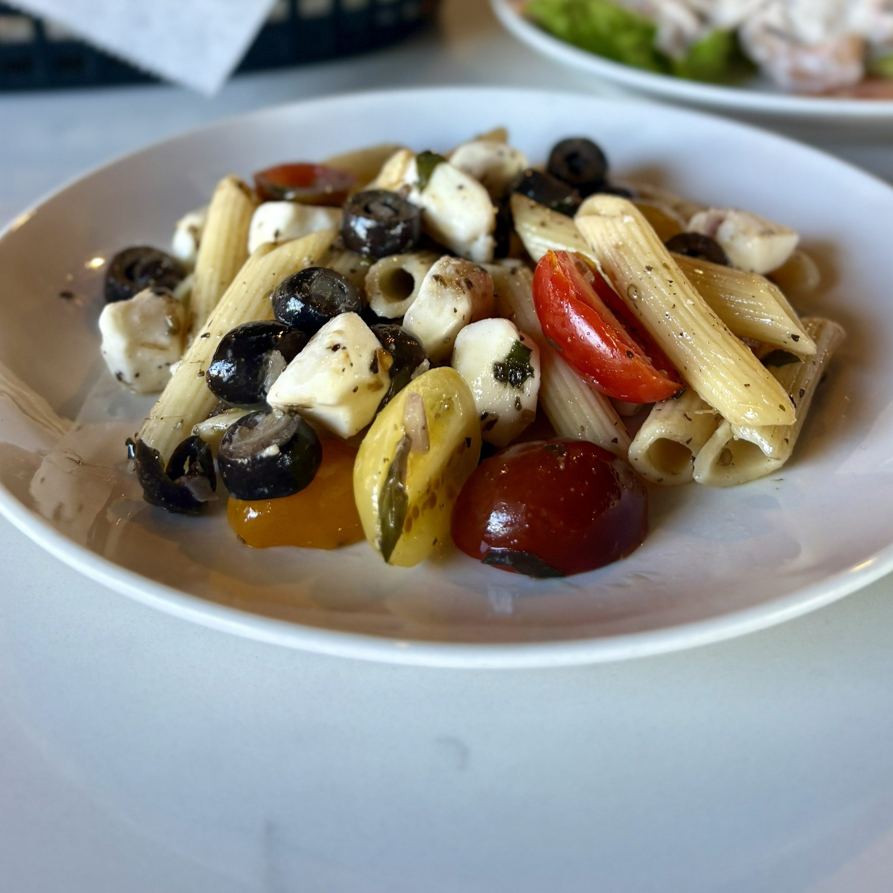 MOZZ + PENNE PASTA SALAD DINNER - 16oz.