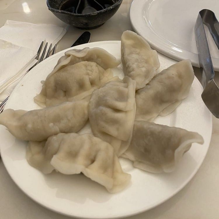 鸡肉水饺 Steamed Chicken Dumplings.