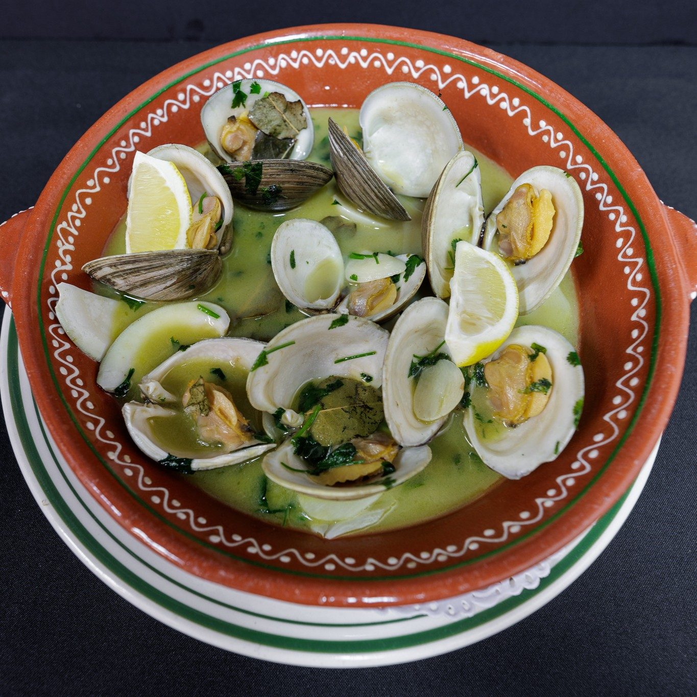 Clams in Garlic Sauce.