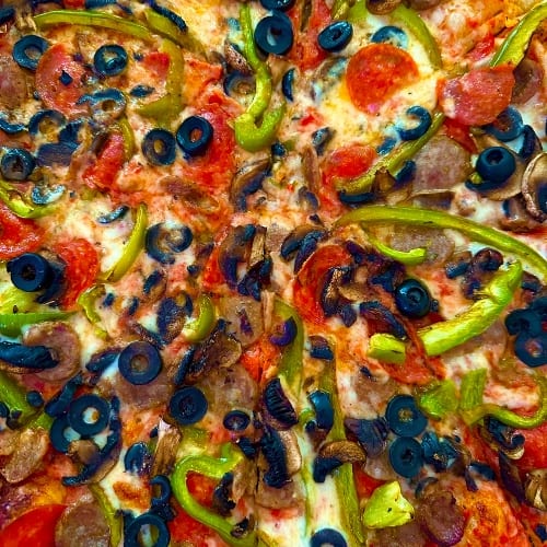 Ruby's Supreme Pizza 18".