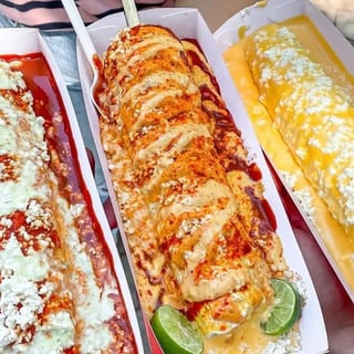 Elote Super Loco Con Queso Nachos, Chamoy, Mayo-Ketchup y Queso Cotija