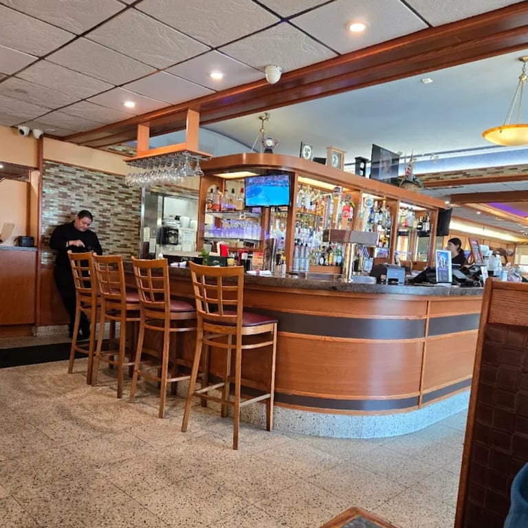 A Fun, Feel-Good Dine-In Experience