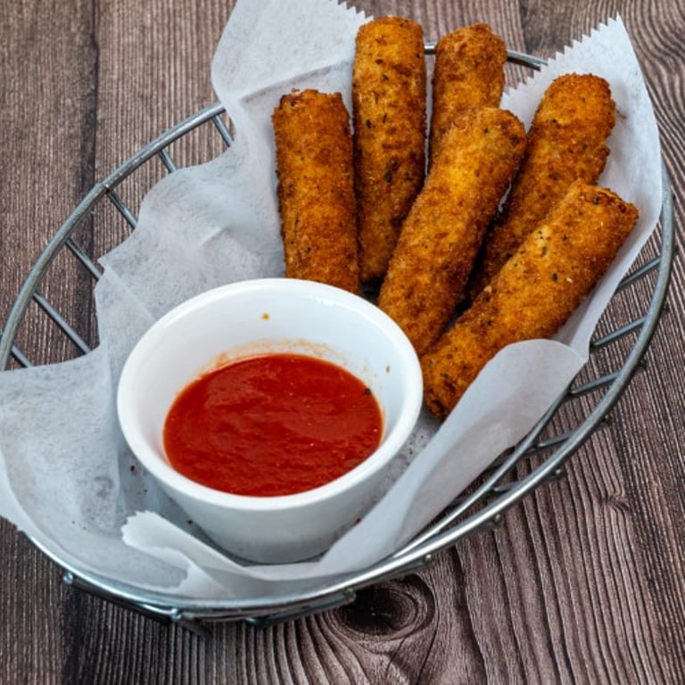 Delicious Mozzarella Sticks: A Crowd Favorite