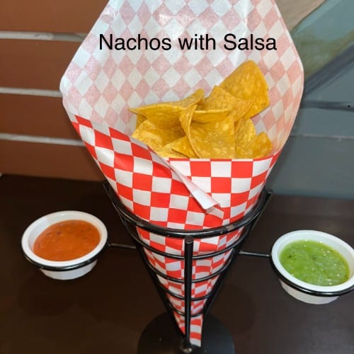 Nachos Con Salsa.