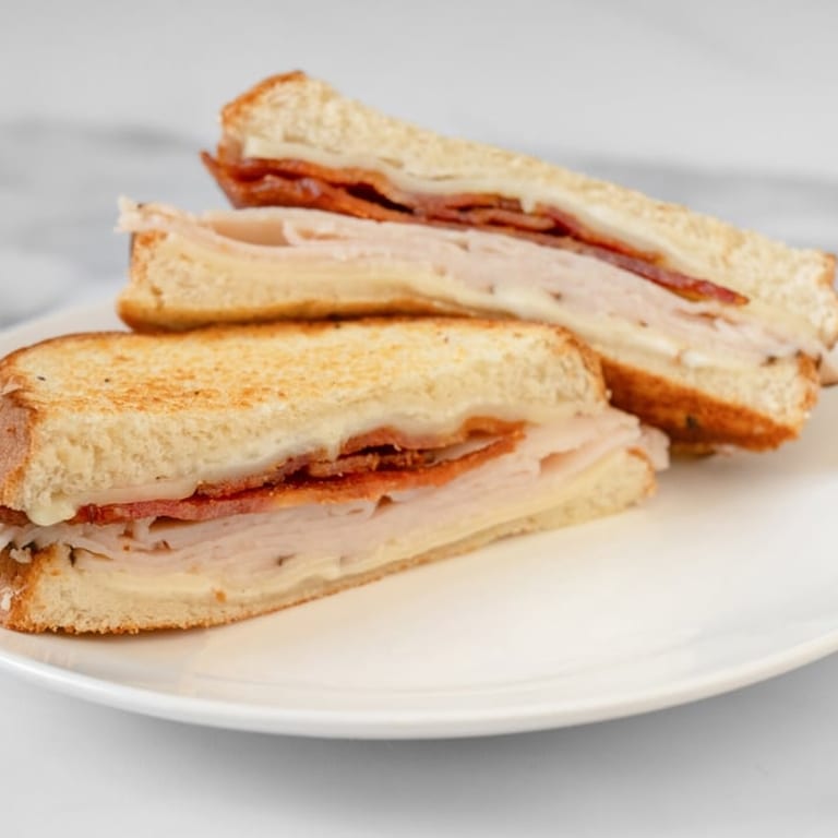 Delicious Breakfast Bowls to Start Your Day