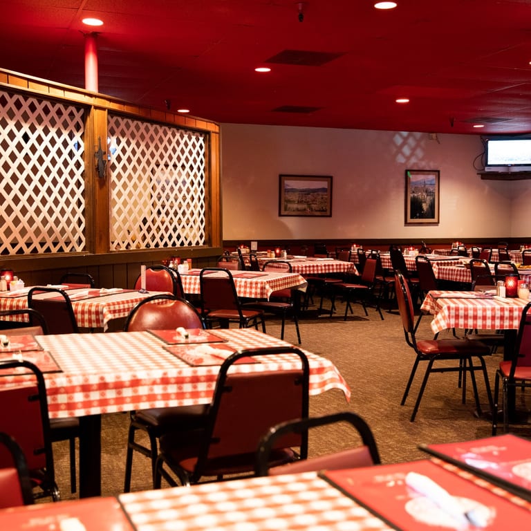 A Cozy Dining Experience