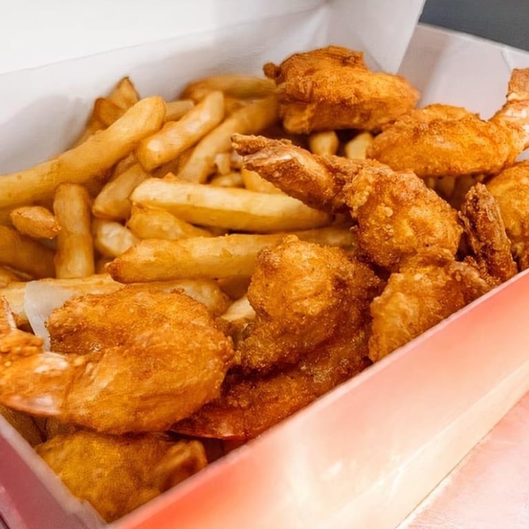 Refreshing Lemonade to Complement Your Meal