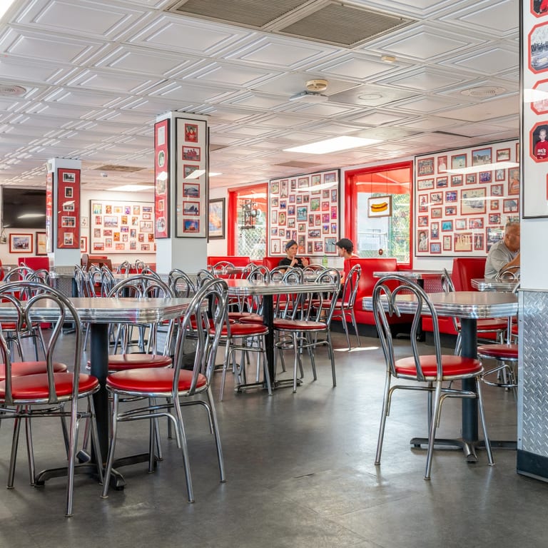 Welcome To Mel's Hot Dogs