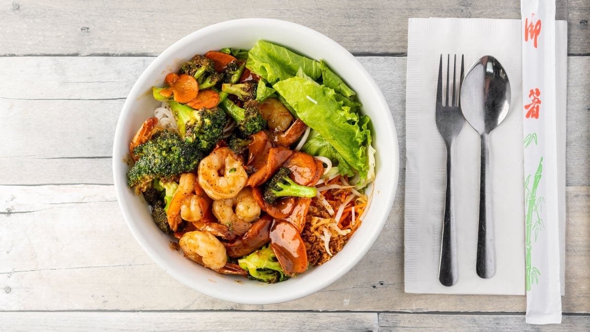 B5. Shrimp Stir Fry Noodle Bowl.