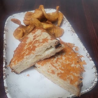 3 Cheese Grilled Cheese Sandwich
