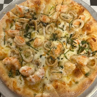 Seafood Pizza