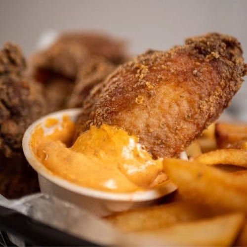 8-9 Piece Jumbo Chicken Wings (1 Pound).