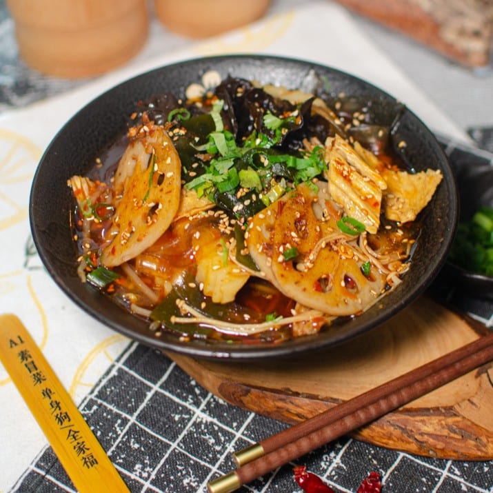 Vegetable Symphony Hot Pot (Chengdu) 幺妹儿素冒菜 (成都).