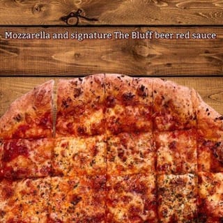 Po' Folks cheeze pizza