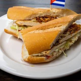 Pollo a La Plancha Sandwich