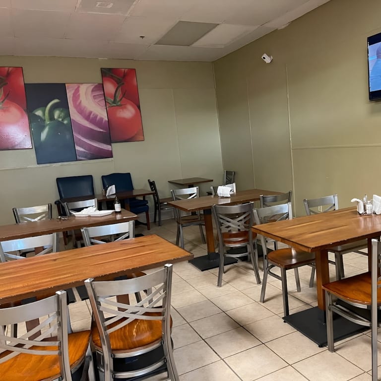 Relax. Eat. Enjoy. 🪑