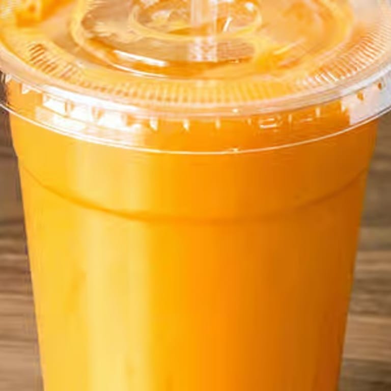 Refreshing Smoothies: Acai Bowls and Juice Bar Favorites