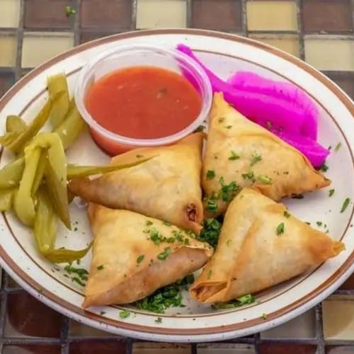 Samosa (Hot) 4 pcs سمبوسة.