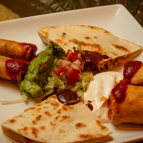 SAMPLE PLATTER (not available to go).