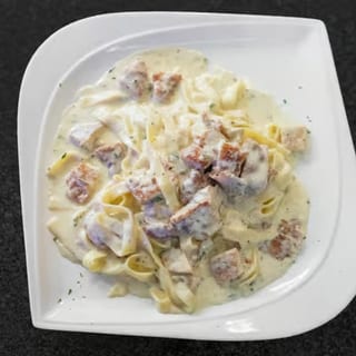 Fettuccine Alfredo with Chicken