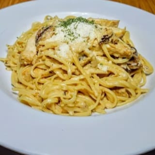 Creamy Chicken Mushroom Pasta